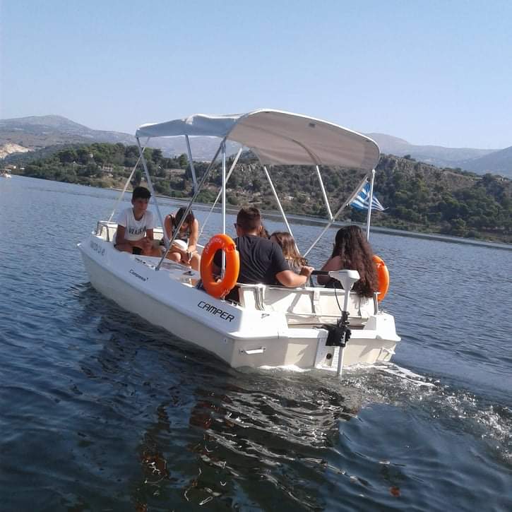 frontistirio-ksenon-glosson-argostoli-157A84CAAAC-6CE6-7937-B5C7-A17232D9D98D